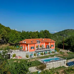  Alloggio per agriturismo Cascina Trevo Italia